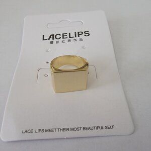 Lacelips Unisex Gold Flat Block Ring